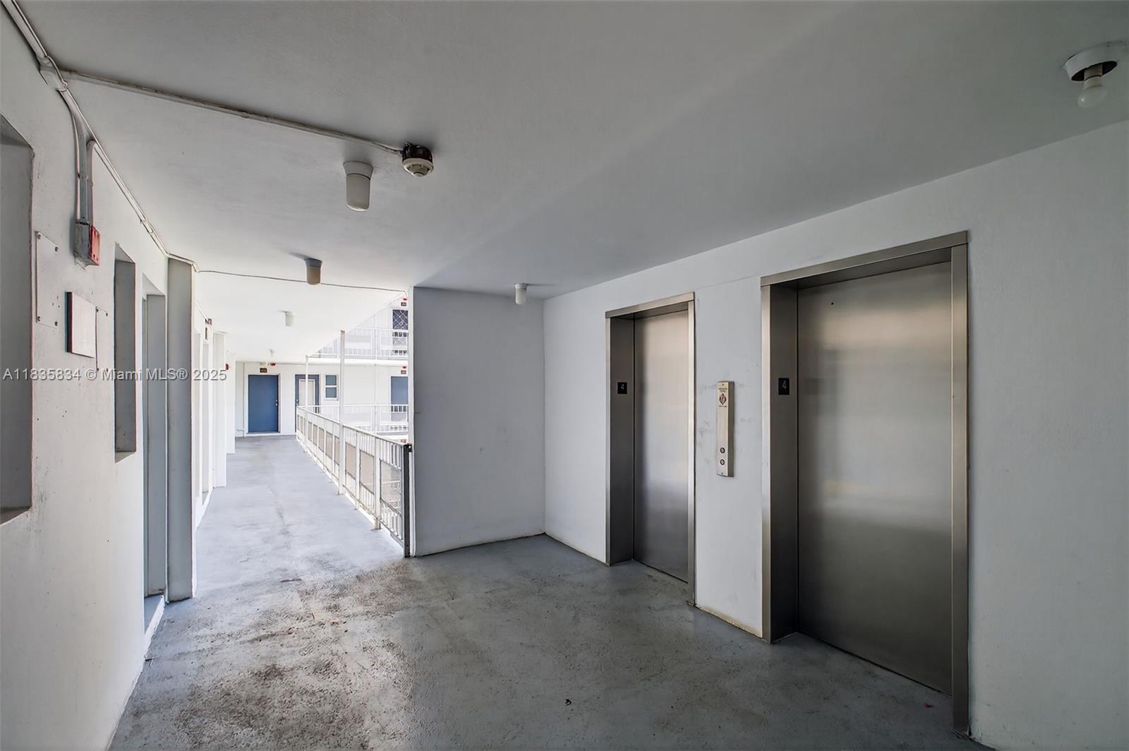 GOLDEN HOUSE CONDO - Residential