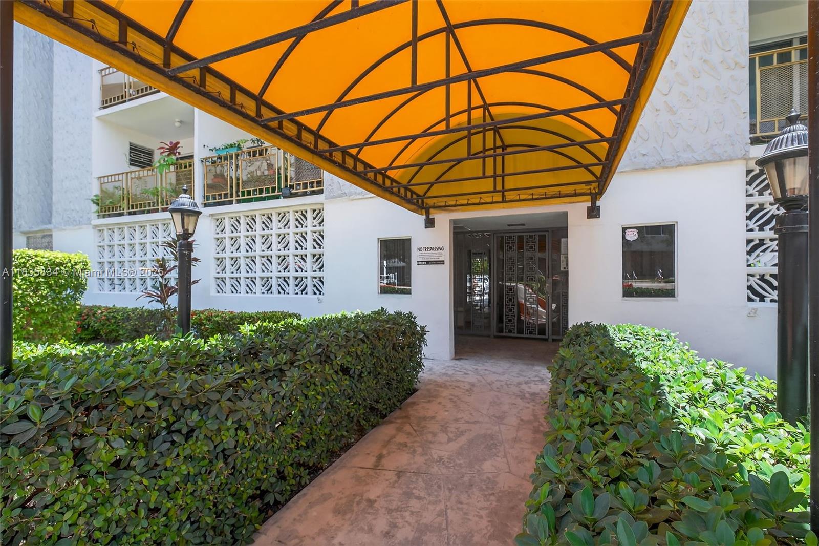 GOLDEN HOUSE CONDO - Residential