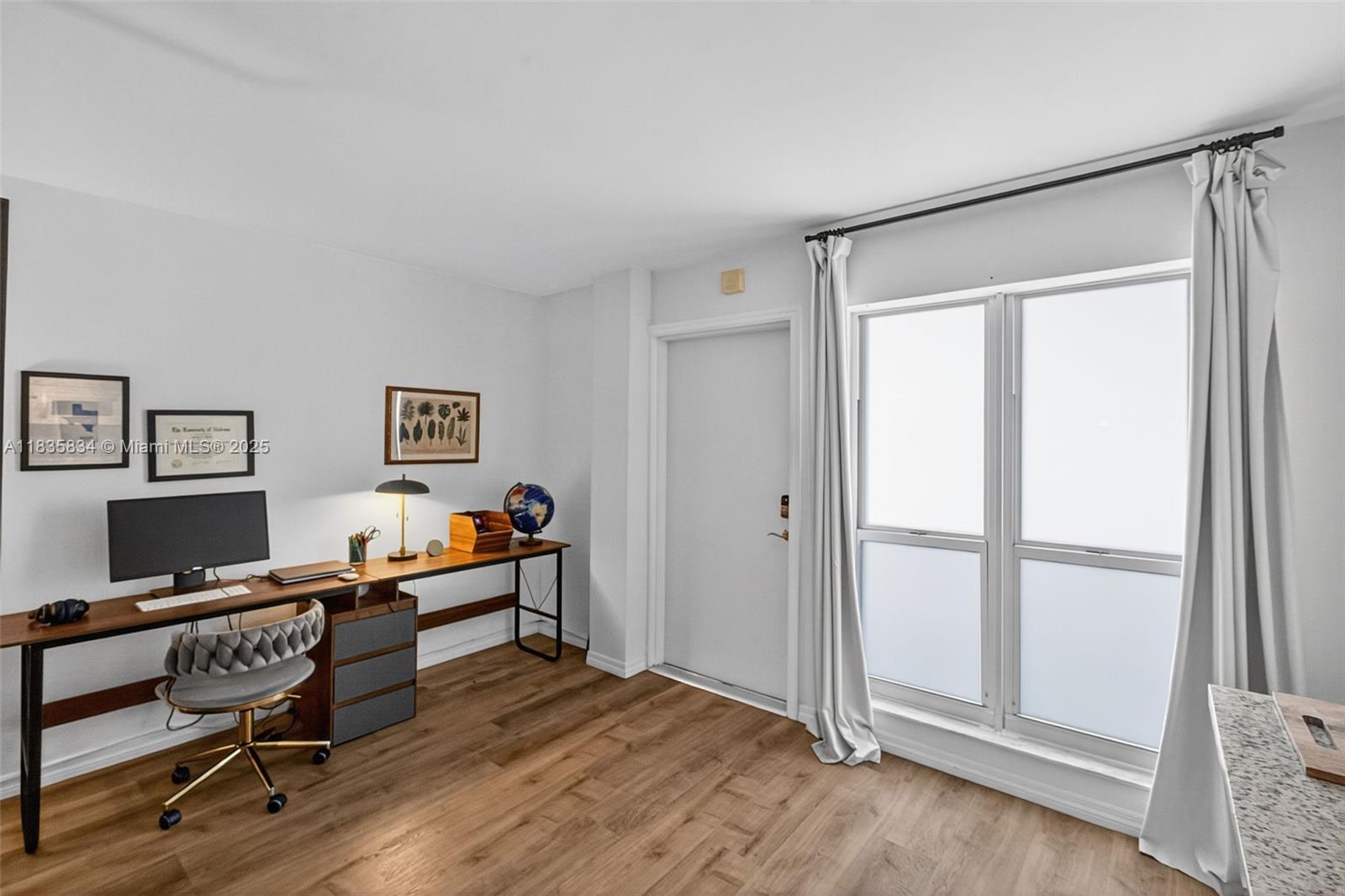 GOLDEN HOUSE CONDO - Residential