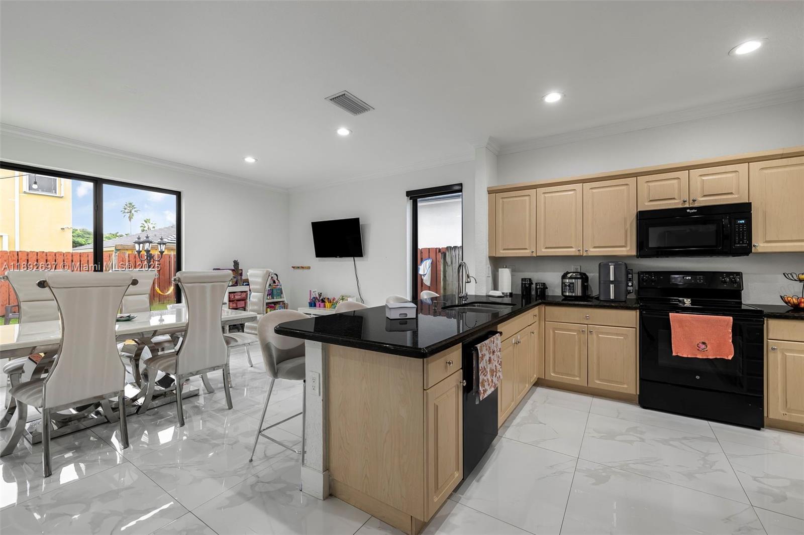 PARADISE REEF REPLAT - Residential