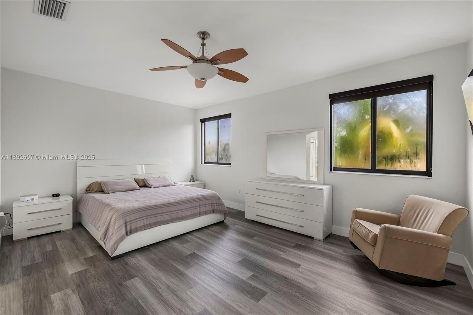 PARADISE REEF REPLAT - Residential