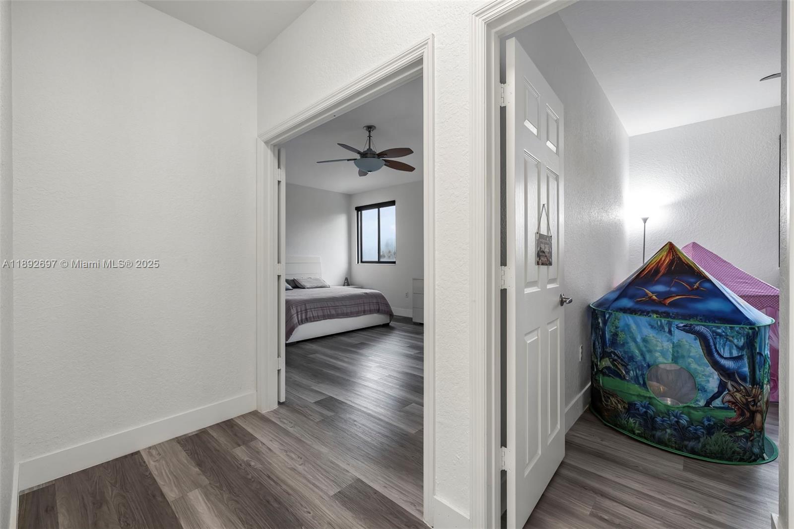 PARADISE REEF REPLAT - Residential