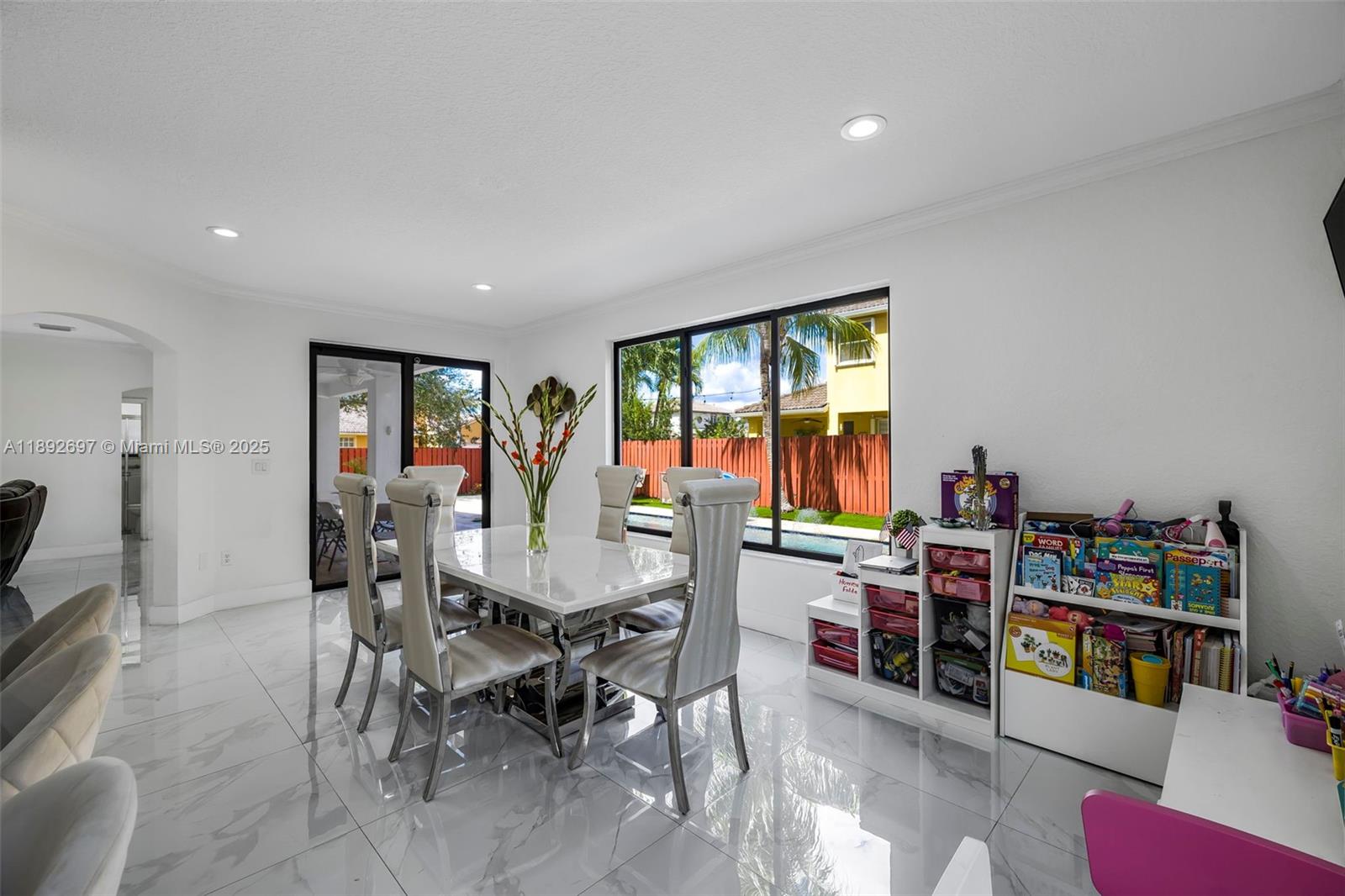 PARADISE REEF REPLAT - Residential