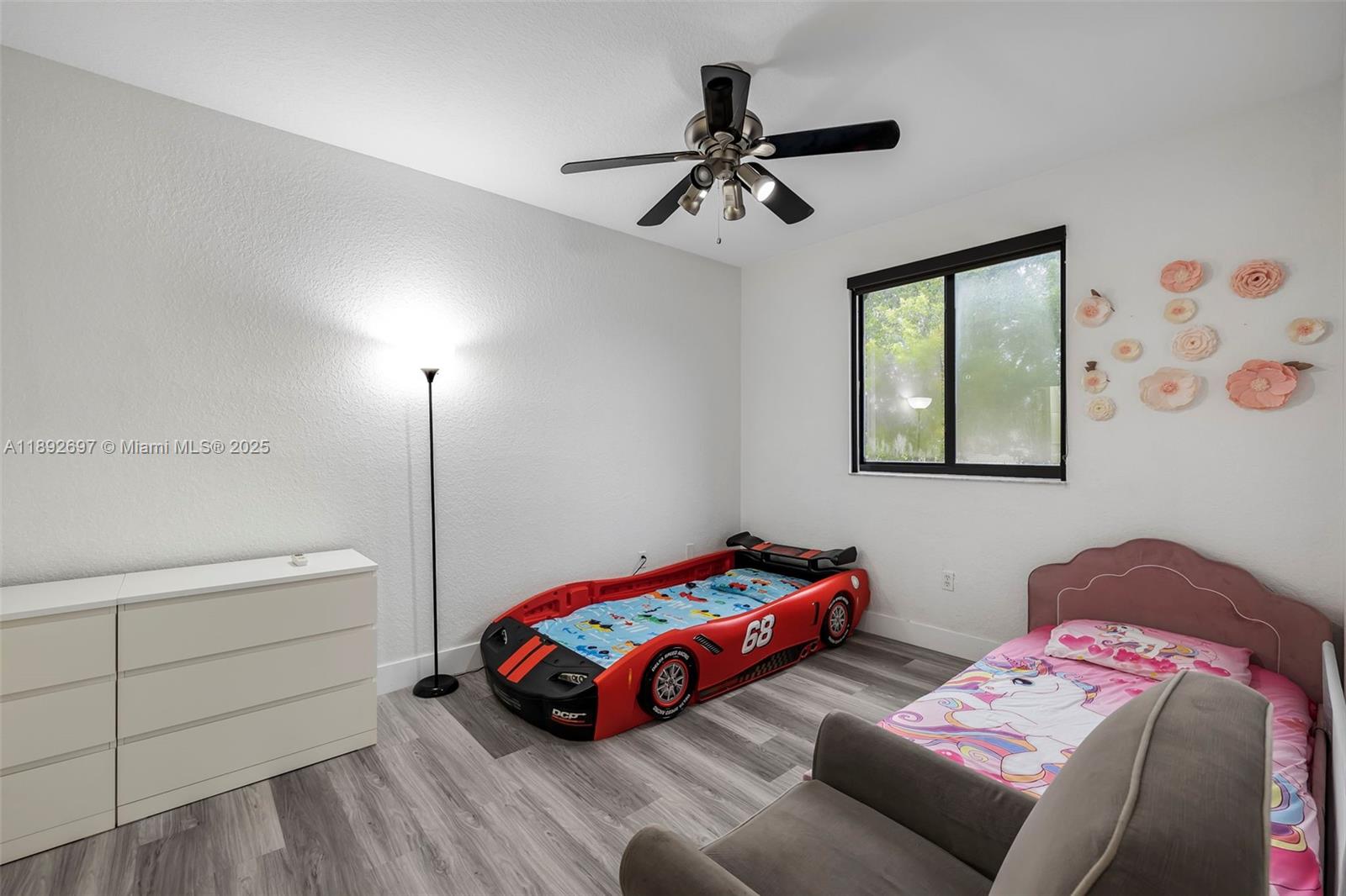 PARADISE REEF REPLAT - Residential