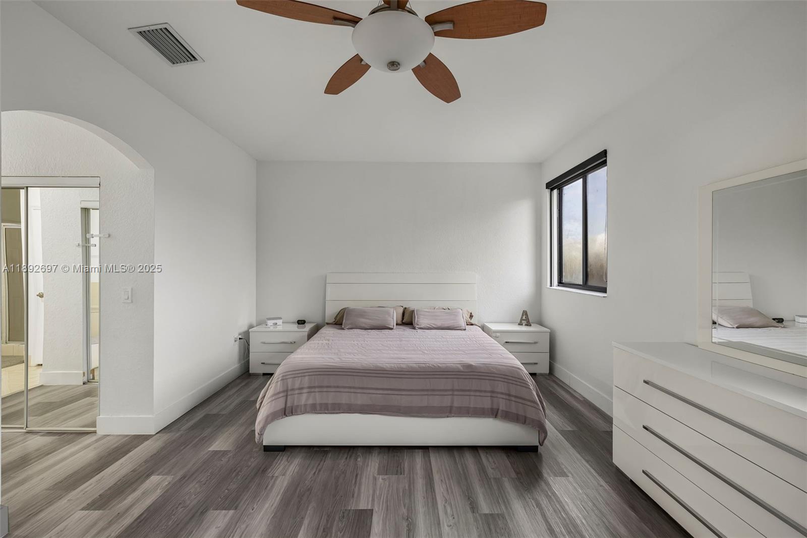 PARADISE REEF REPLAT - Residential