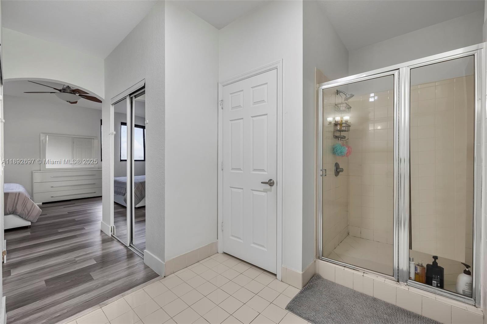 PARADISE REEF REPLAT - Residential