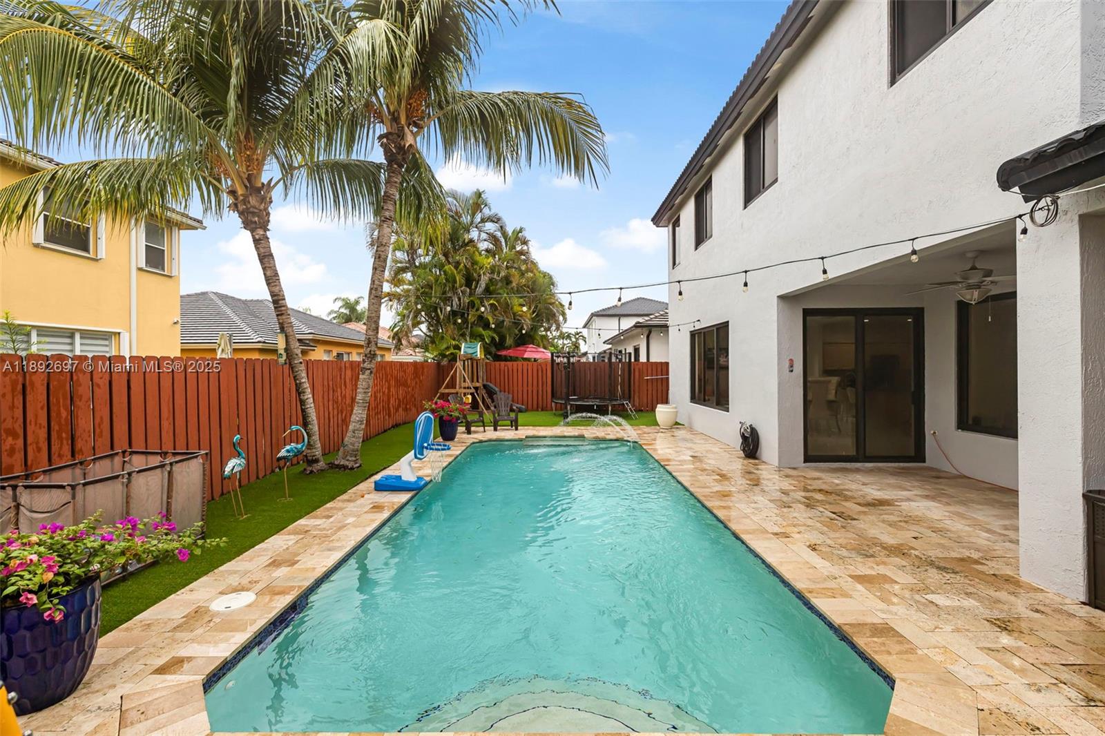 PARADISE REEF REPLAT - Residential