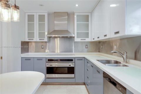 525 Ridgewood Rd Key Biscayne FL 33149