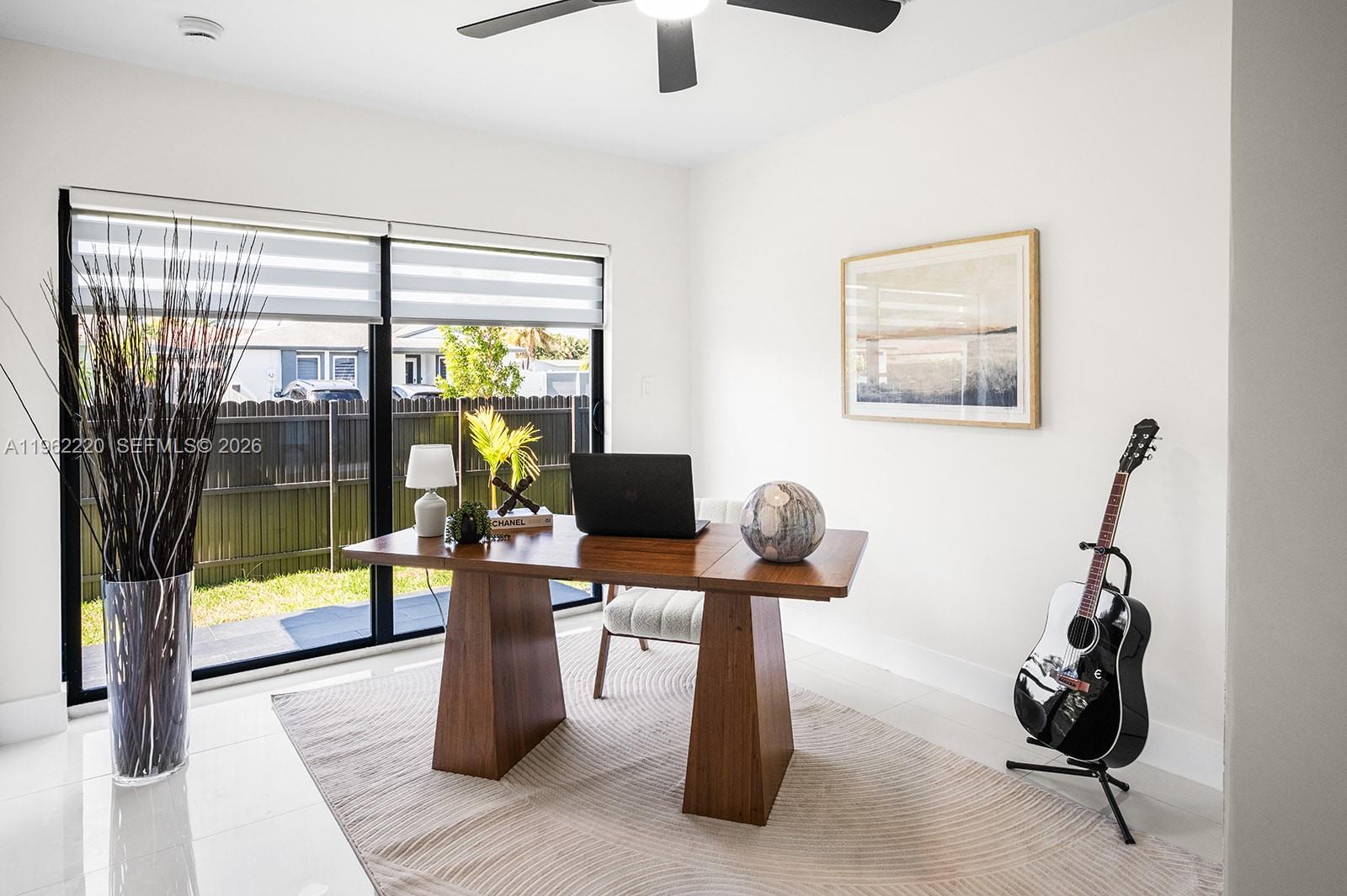 SOUTH MIAMI LAKES - Residential