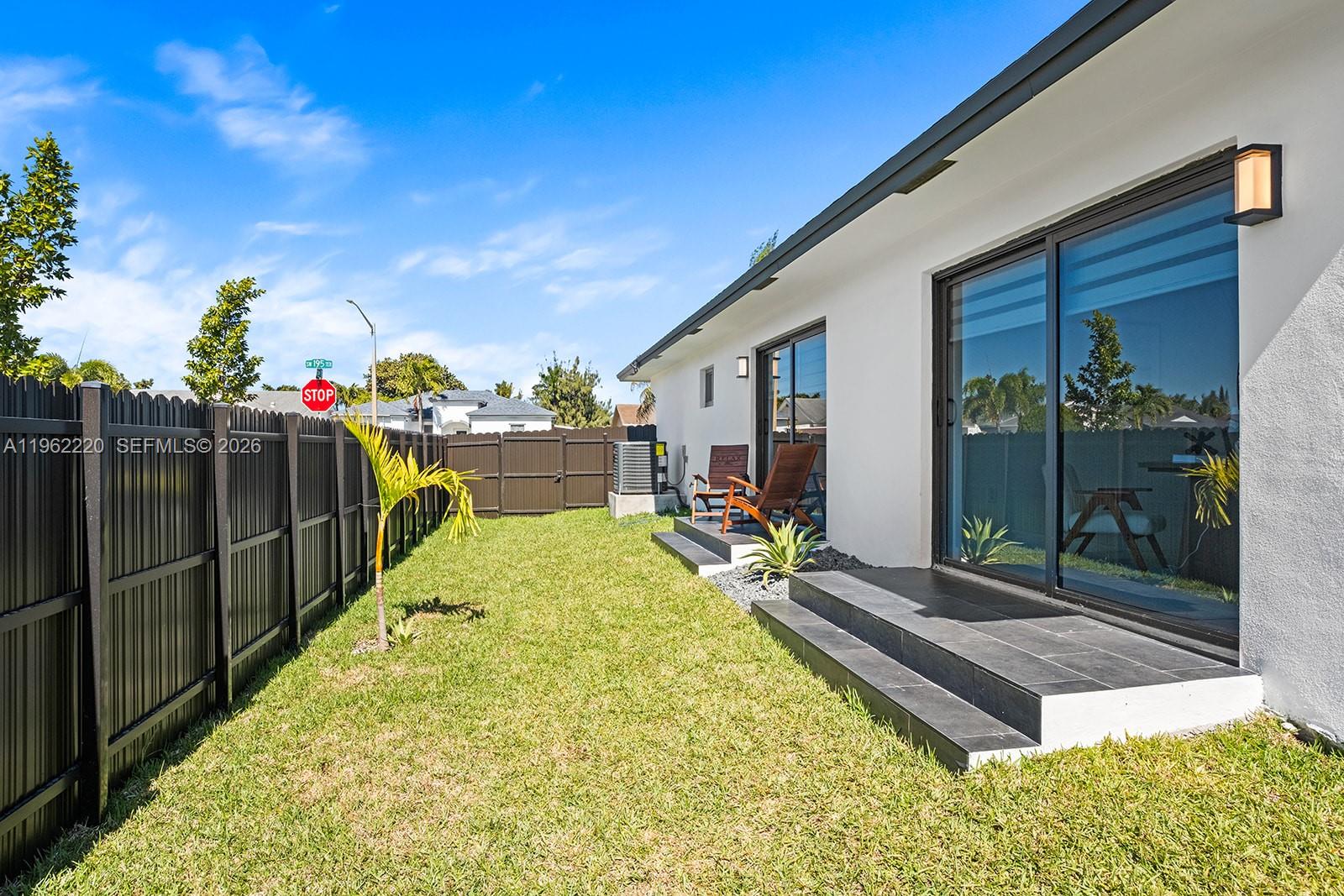 SOUTH MIAMI LAKES - Residential