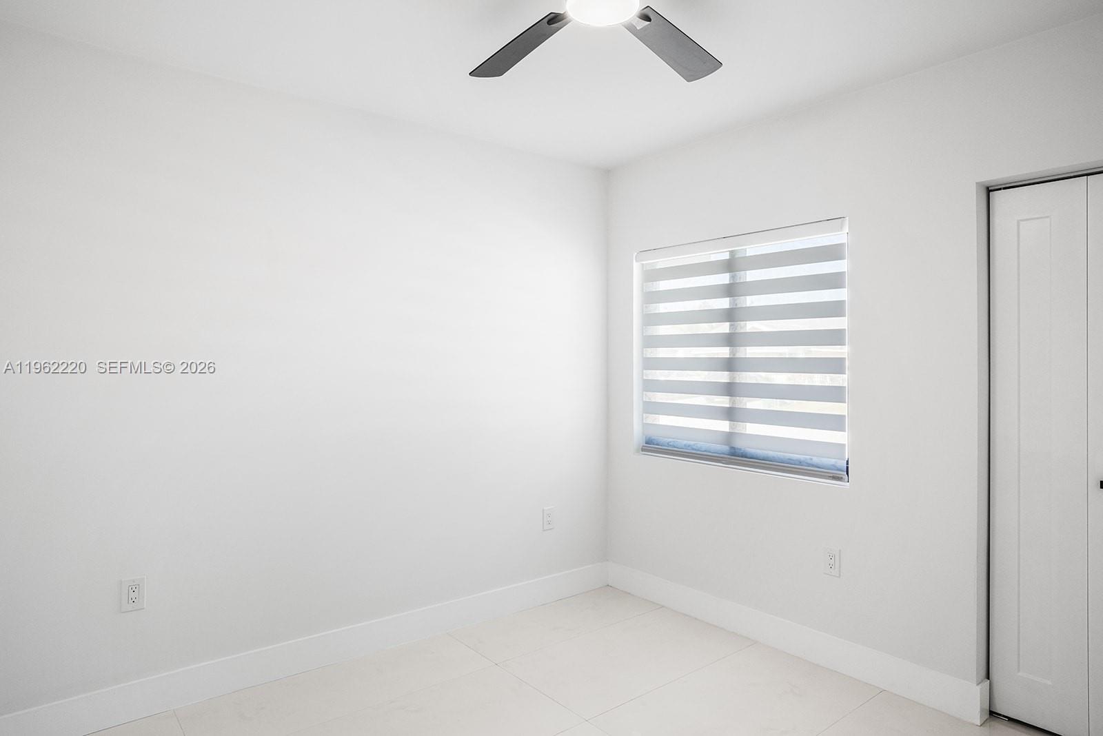 SOUTH MIAMI LAKES - Residential