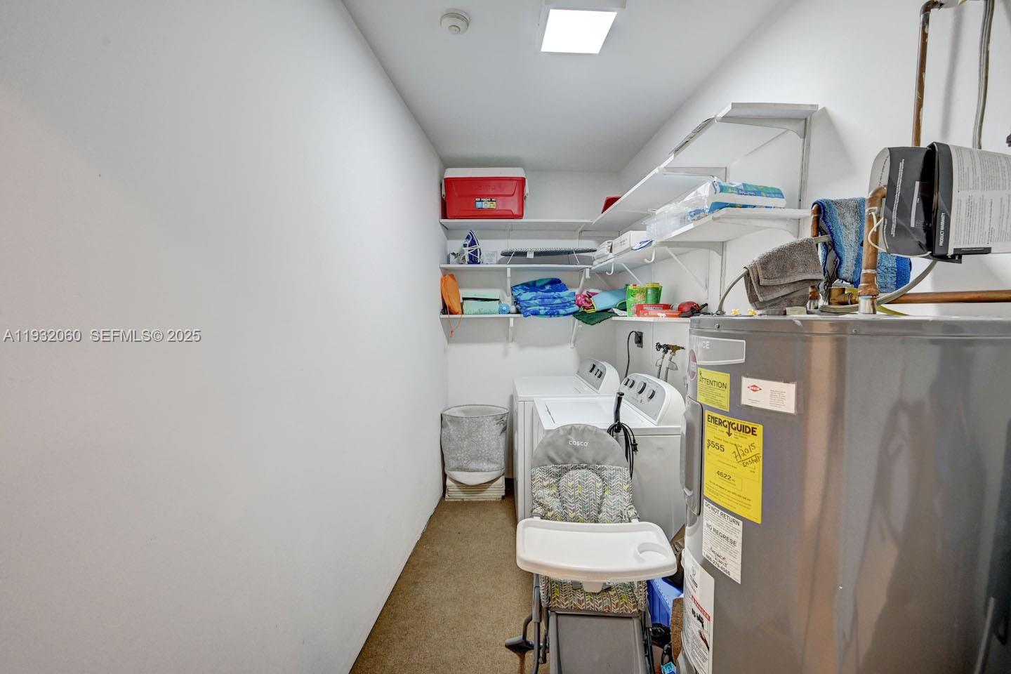 HOLLYWOOD LAKES SECTION - Residential