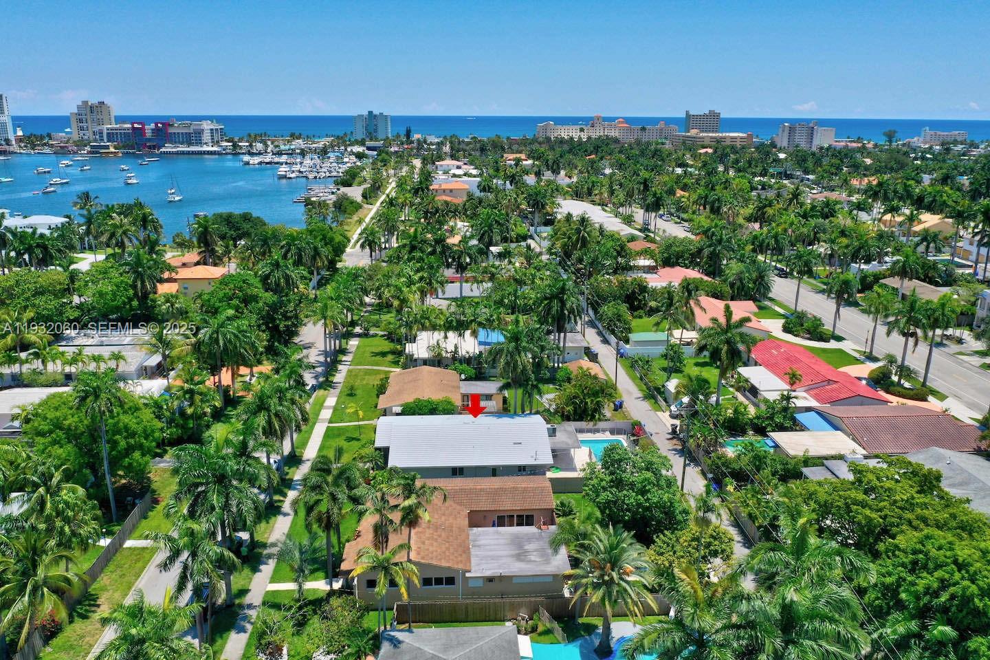 HOLLYWOOD LAKES SECTION - Residential