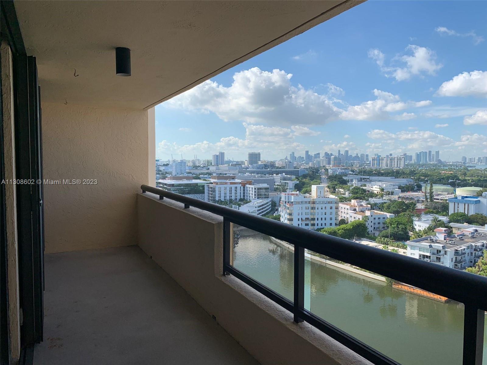 1 BED 2 Full Baths UNIT IN OCEAN FRONT building !!! Mint condition. Lots of closet space and access to large balcony from every room. Marble and Hardwood floors, new kitchen with stainless steel appliances, new bathrooms. Great views of the intracoastal canal and Miami skyline. Club Atlantis Condo offers Olympic sized pool, gym, sauna, concierge, valet, 24 hrs security. Great location between the 1-Hotel and The Edition: walk to Lincoln Road and best restaurants. AVAILABLE NOW!