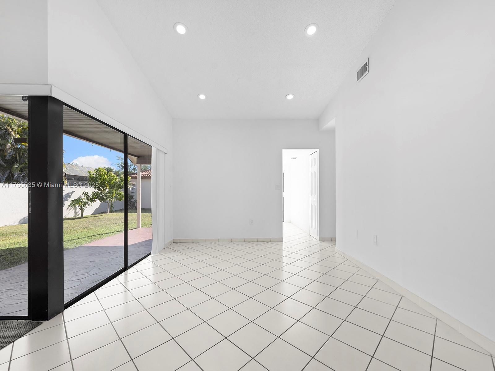 FAIRVIEW HOMES - Residential