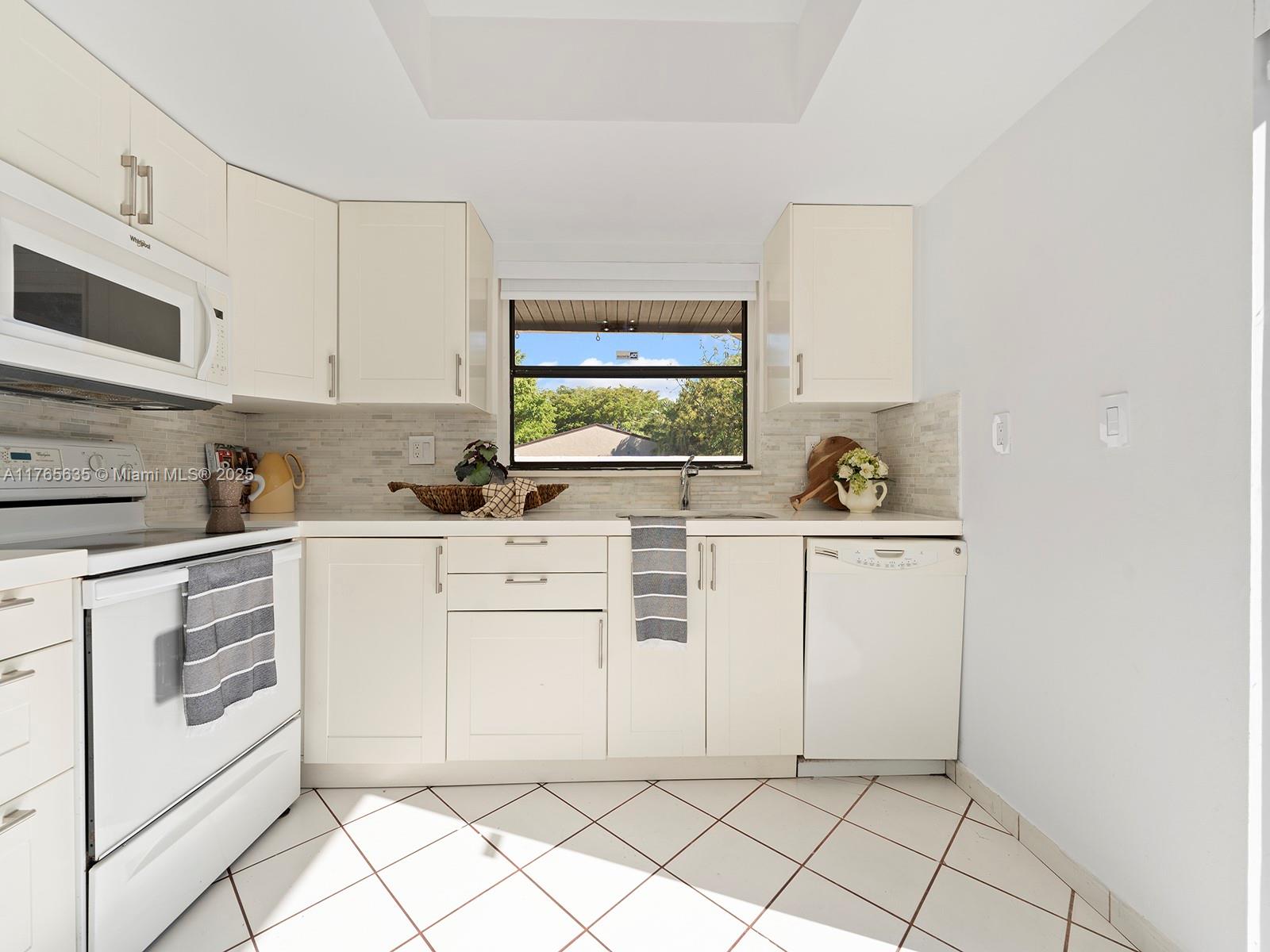 FAIRVIEW HOMES - Residential