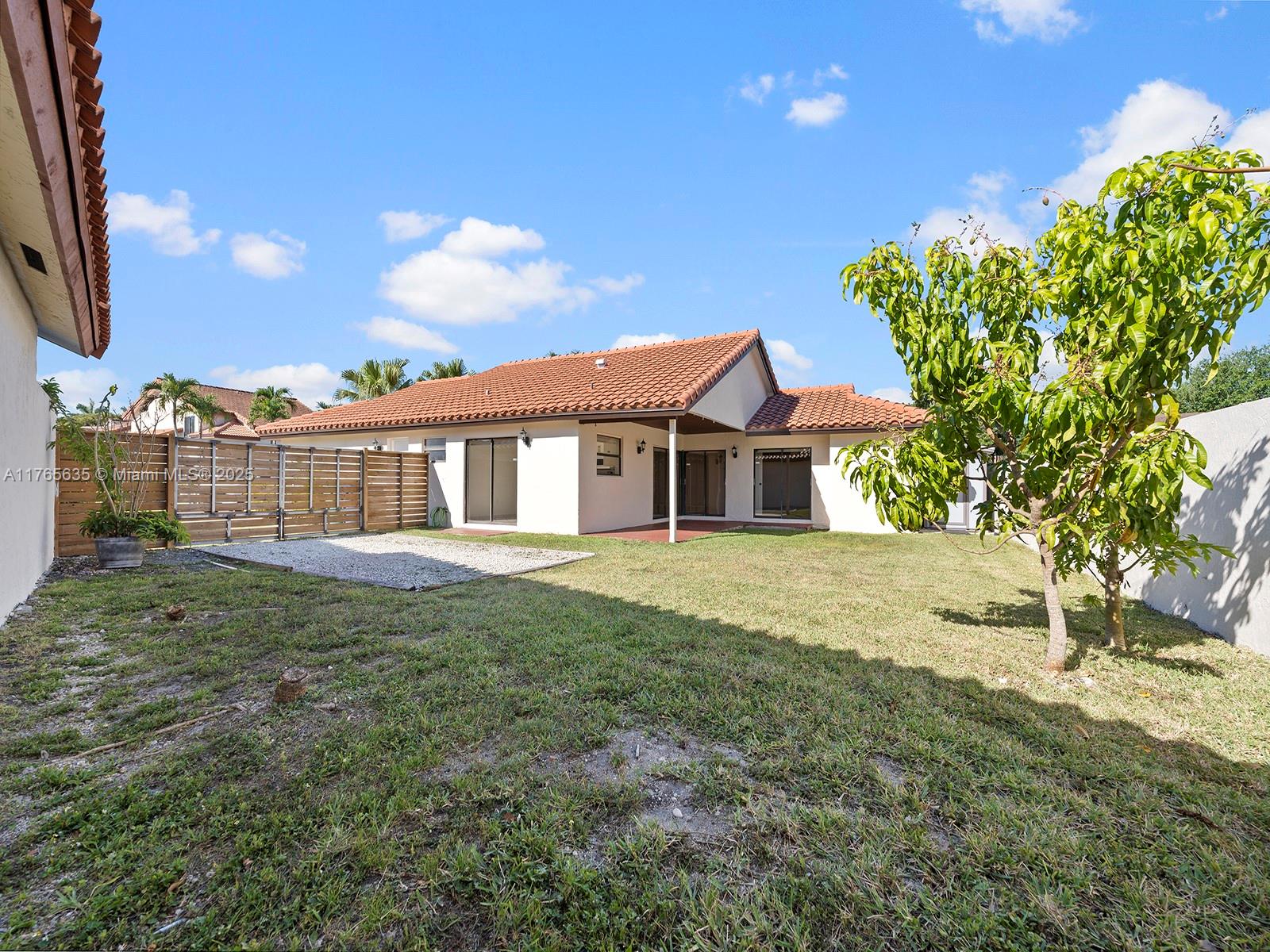 FAIRVIEW HOMES - Residential