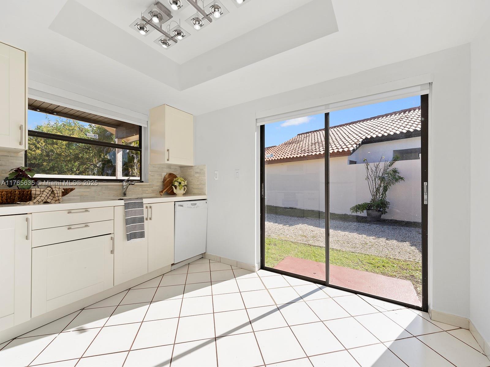 FAIRVIEW HOMES - Residential