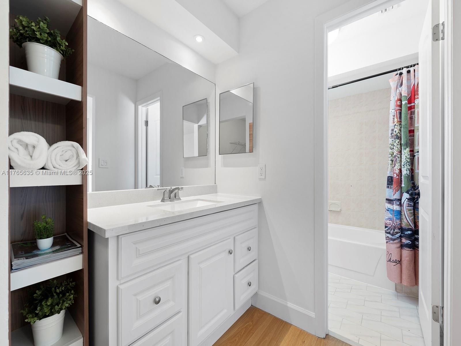FAIRVIEW HOMES - Residential