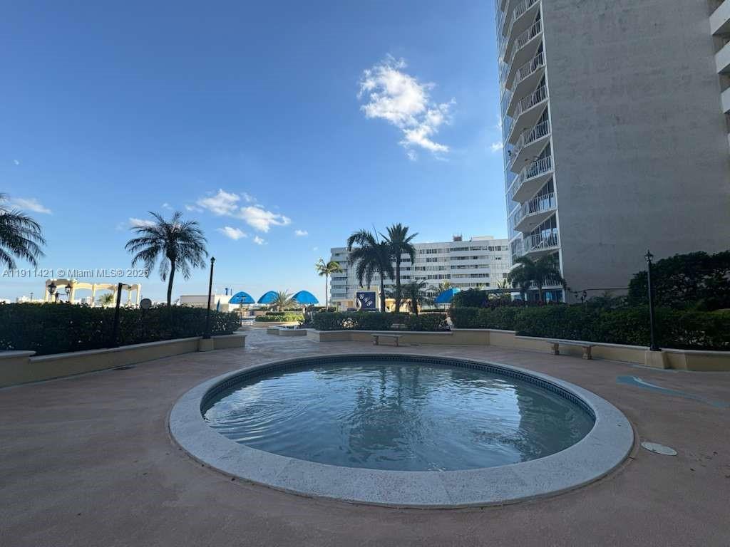 THE GRANDVIEW PALACE COND - Residential Lease