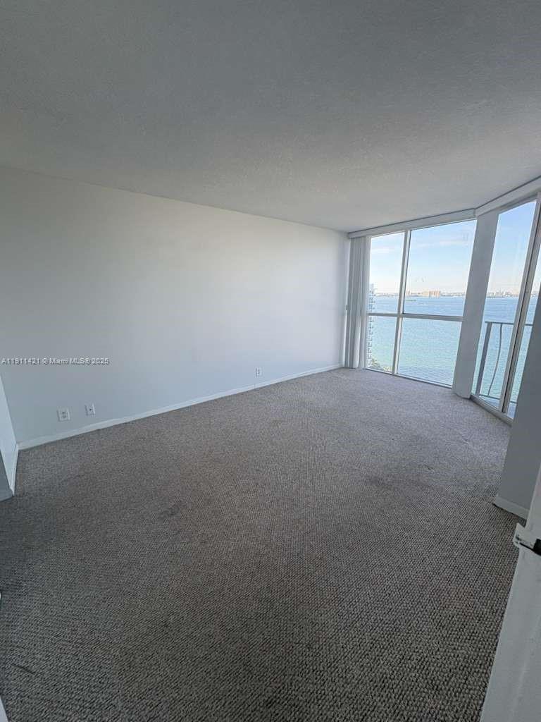 THE GRANDVIEW PALACE COND - Residential Lease