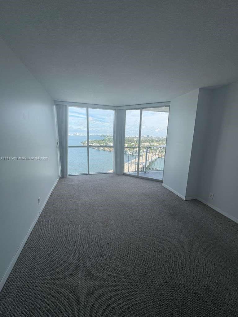 THE GRANDVIEW PALACE COND - Residential Lease