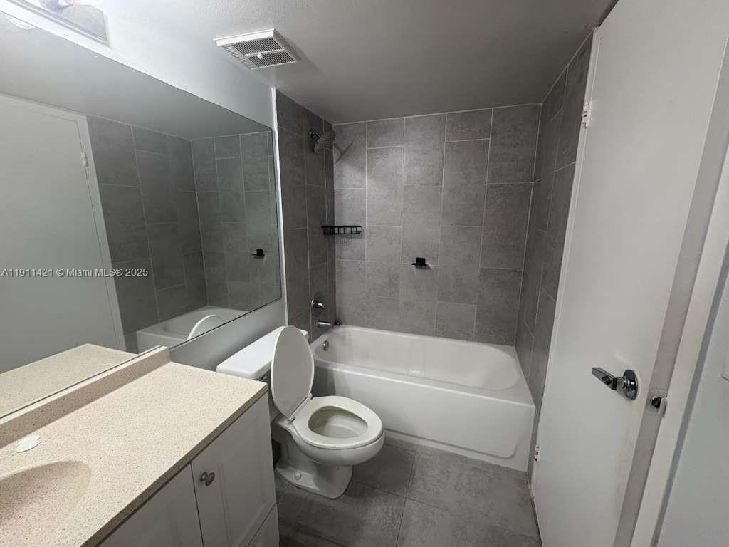 THE GRANDVIEW PALACE COND - Residential Lease