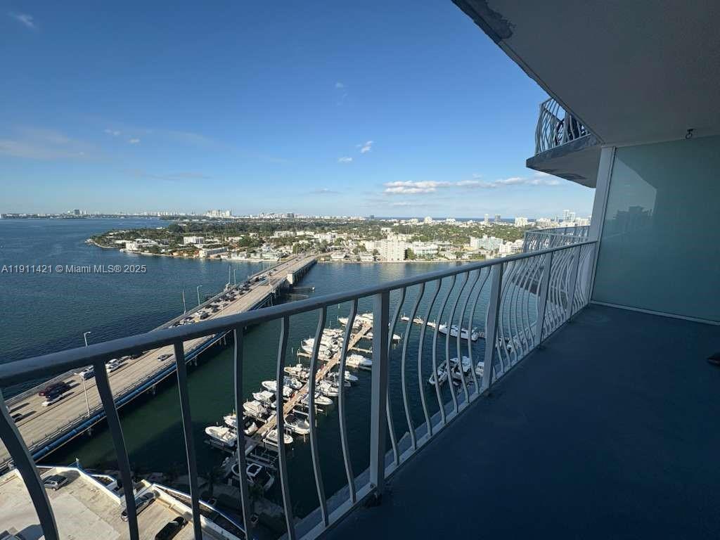 THE GRANDVIEW PALACE COND - Residential Lease