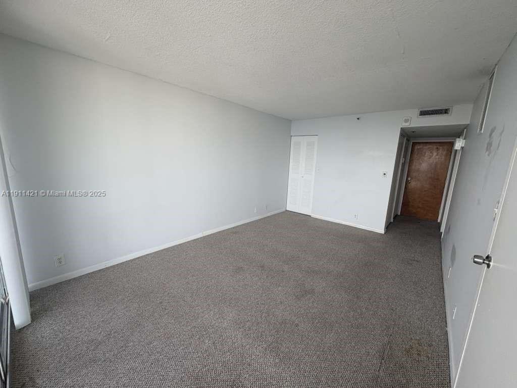 THE GRANDVIEW PALACE COND - Residential Lease