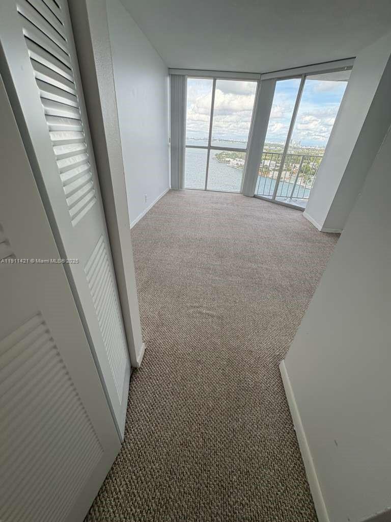 THE GRANDVIEW PALACE COND - Residential Lease