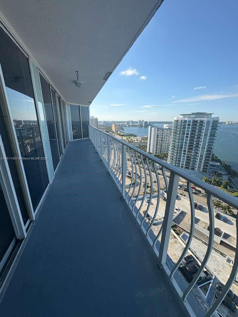 THE GRANDVIEW PALACE COND - Residential Lease