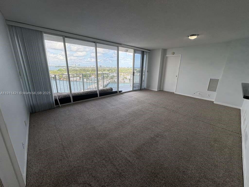 THE GRANDVIEW PALACE COND - Residential Lease