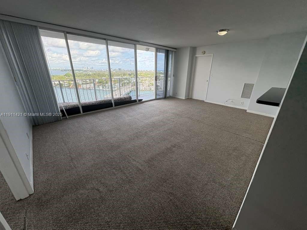 THE GRANDVIEW PALACE COND - Residential Lease