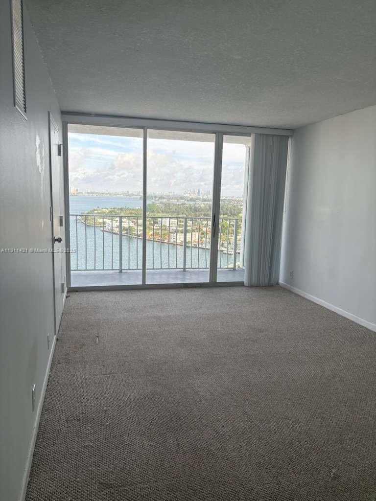 THE GRANDVIEW PALACE COND - Residential Lease