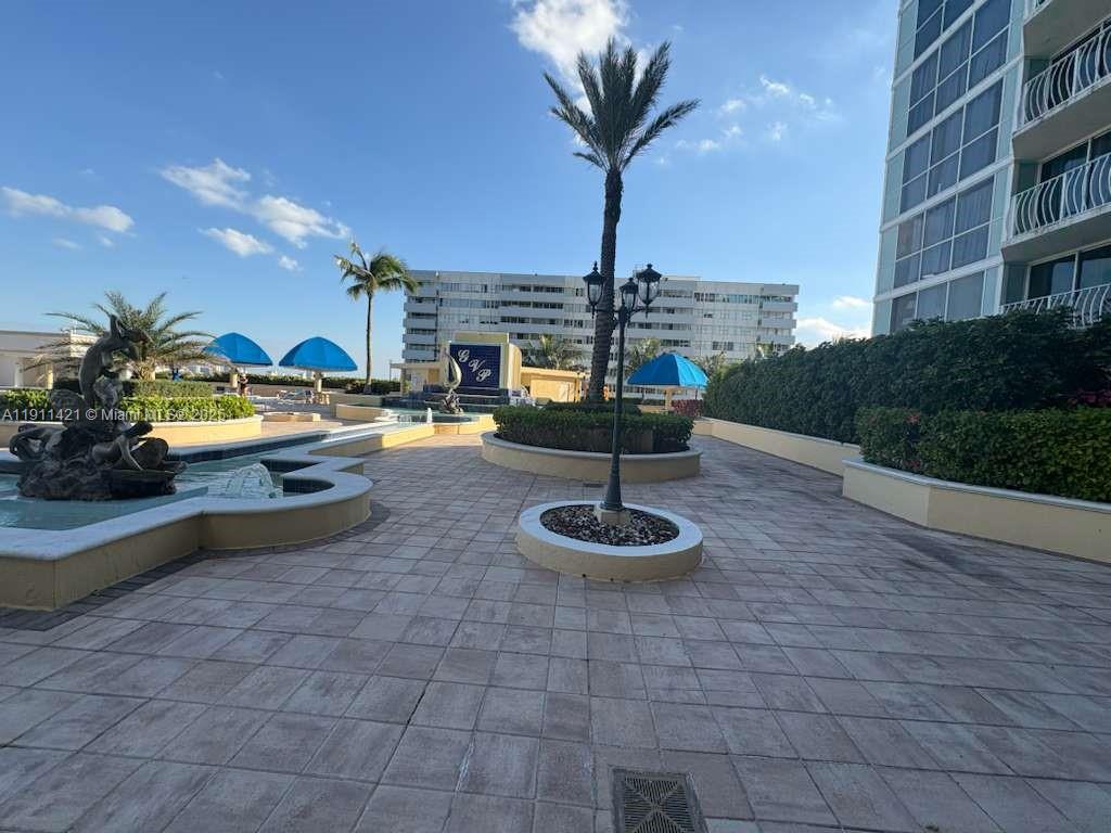 THE GRANDVIEW PALACE COND - Residential Lease