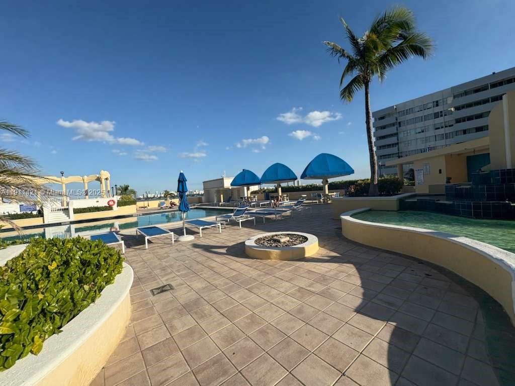 THE GRANDVIEW PALACE COND - Residential Lease