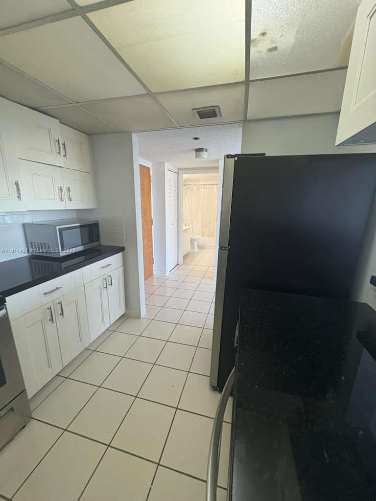 THE GRANDVIEW PALACE COND - Residential Lease