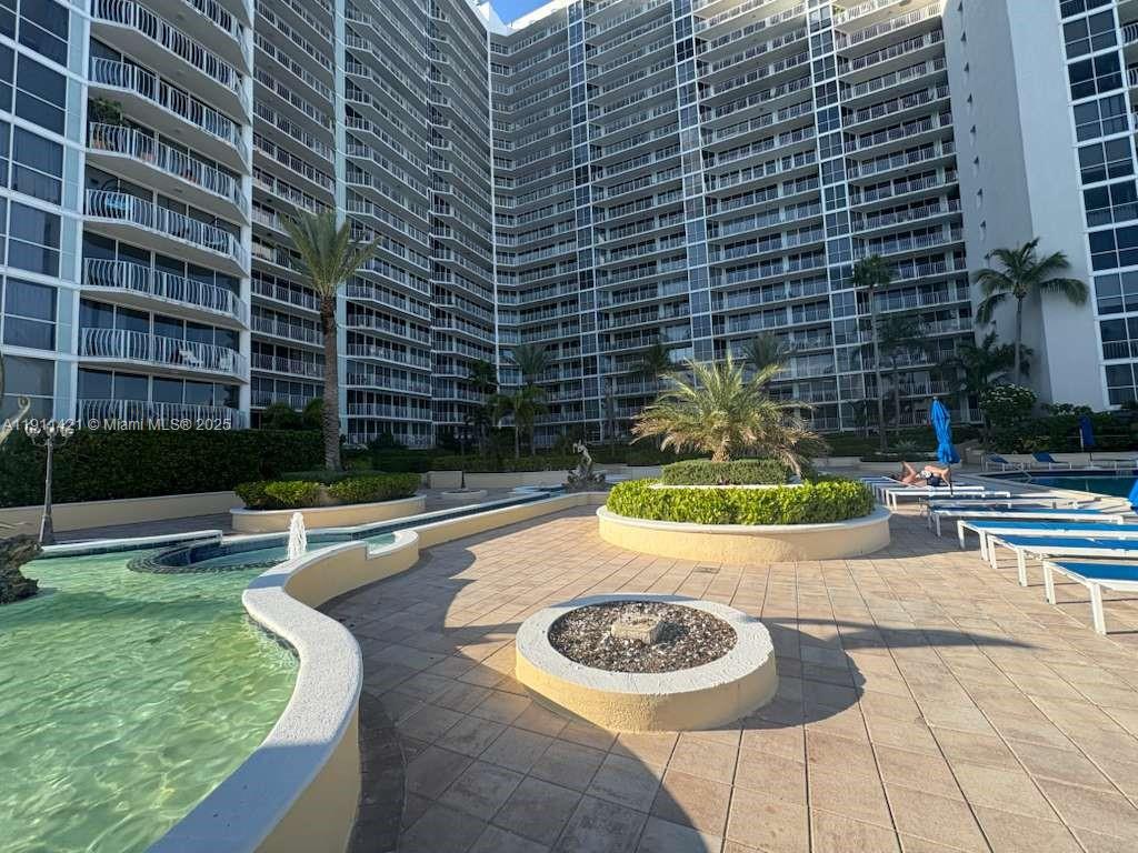 THE GRANDVIEW PALACE COND - Residential Lease