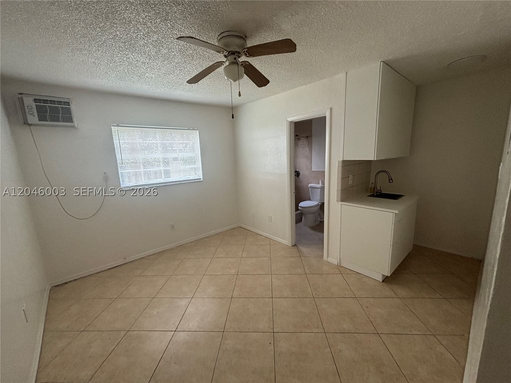 Photo of Pembroke Pines, FL 33024 (MLS # A12046003)