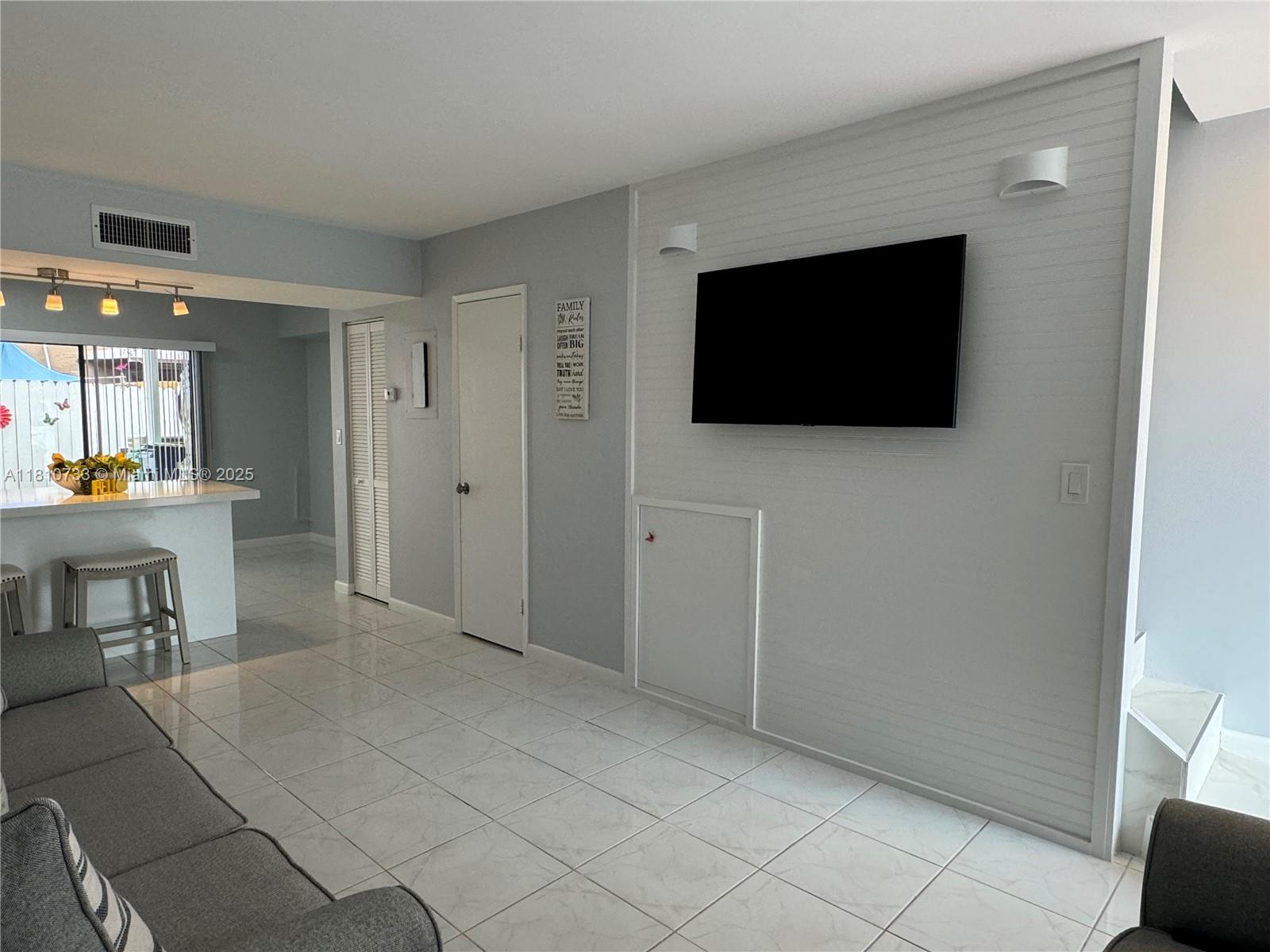 1817 SW 107th Ave 1807