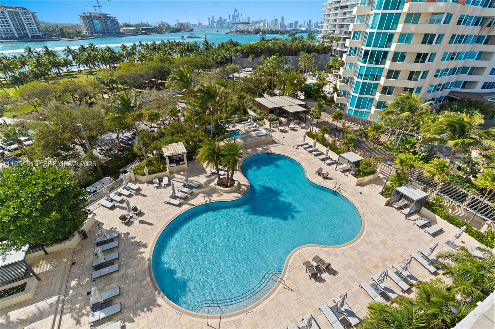 SOUTH POINTE TOWERS CONDO - Residential