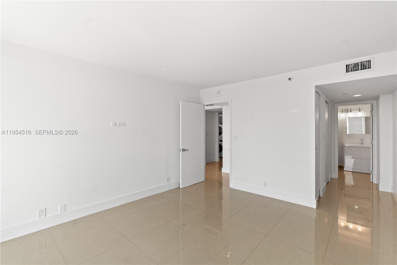 SOUTH POINTE TOWERS CONDO - Residential