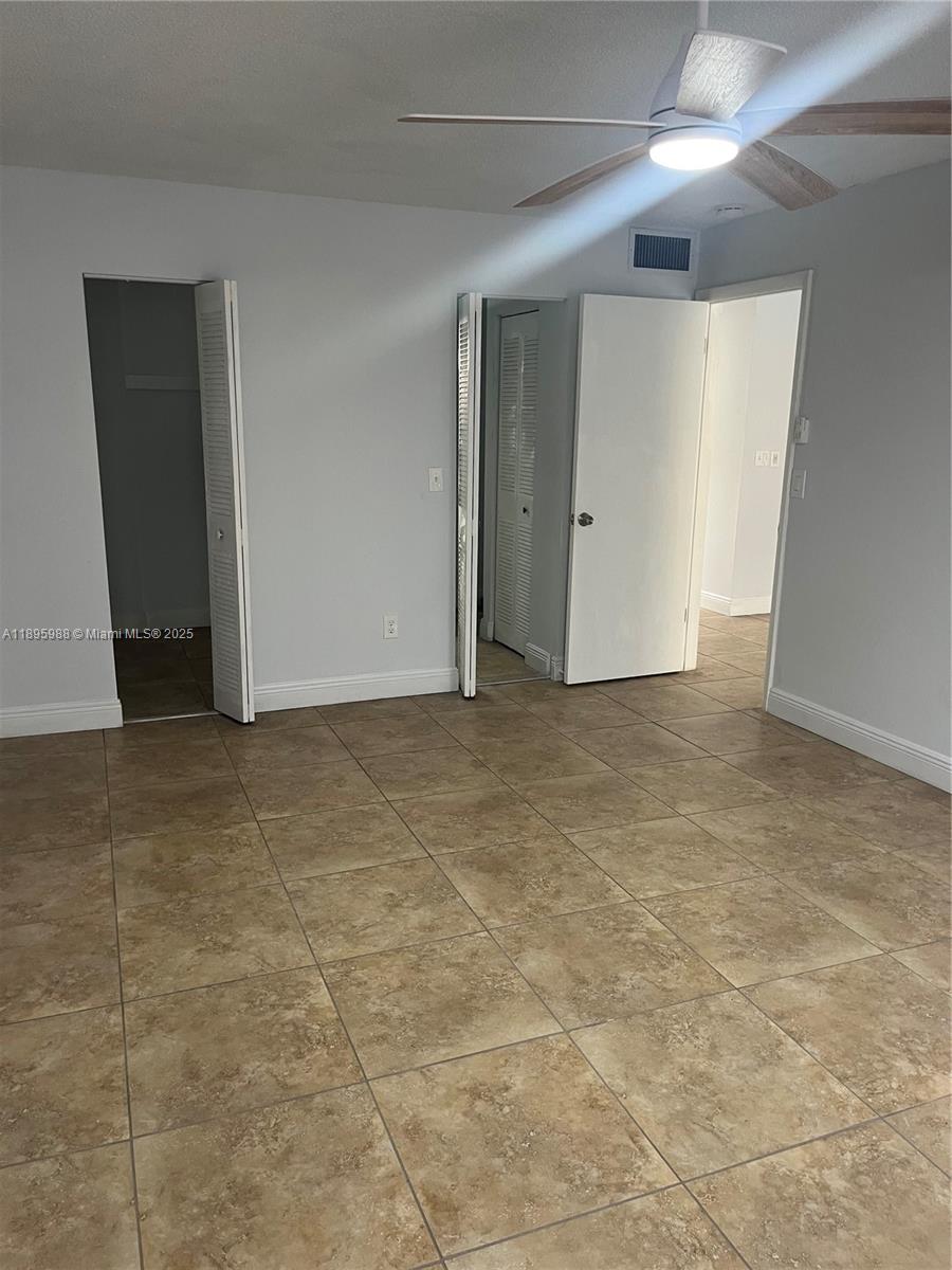 BROOKFIELD SQUARE CONDO - Residential Lease