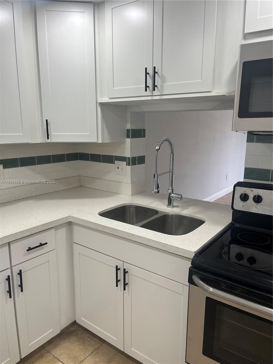 BROOKFIELD SQUARE CONDO - Residential Lease