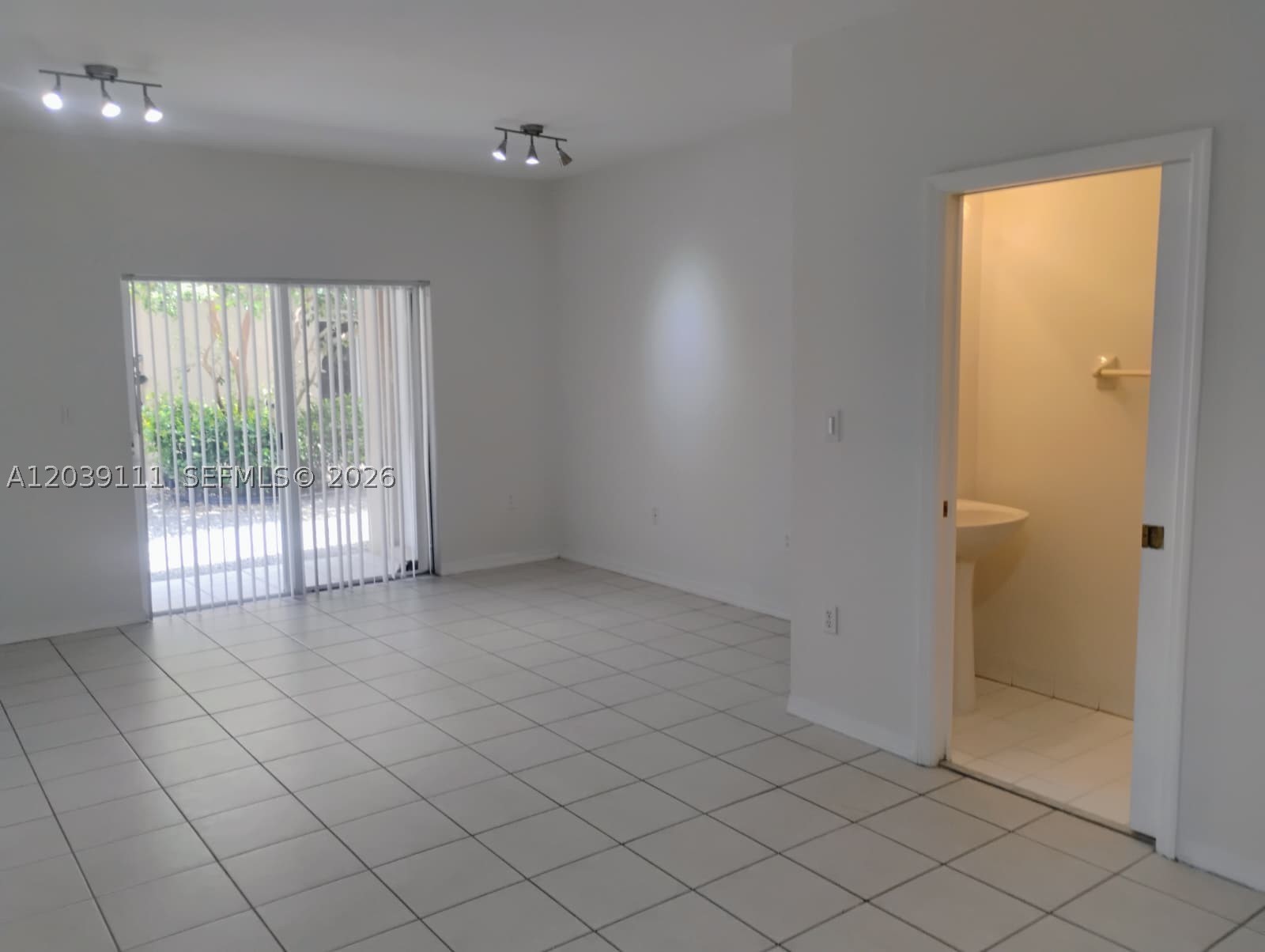5725 NW 114th Path 107