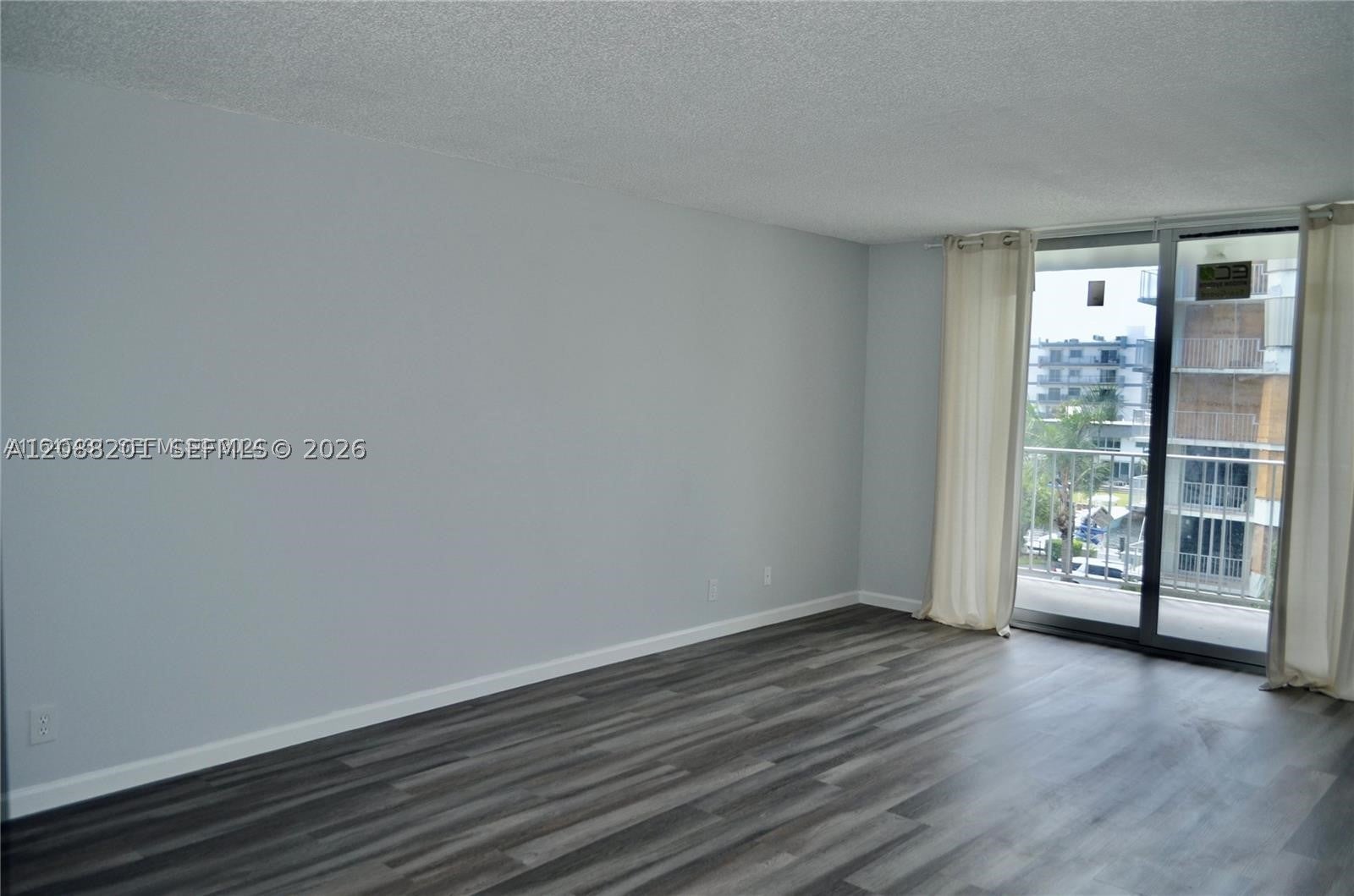 16570 NE 26th Ave 4D