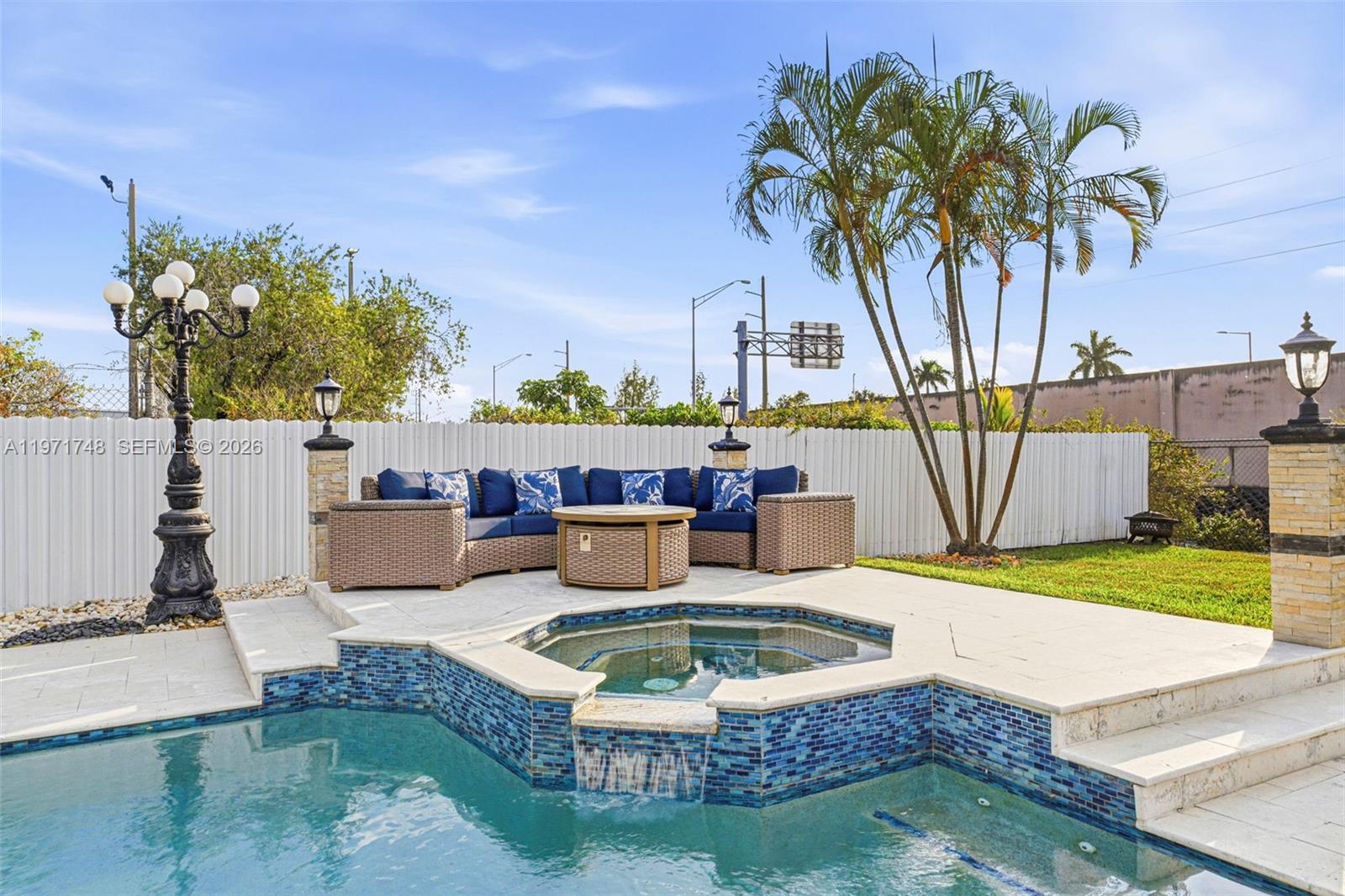 SUPERIOR TRACE - Residential