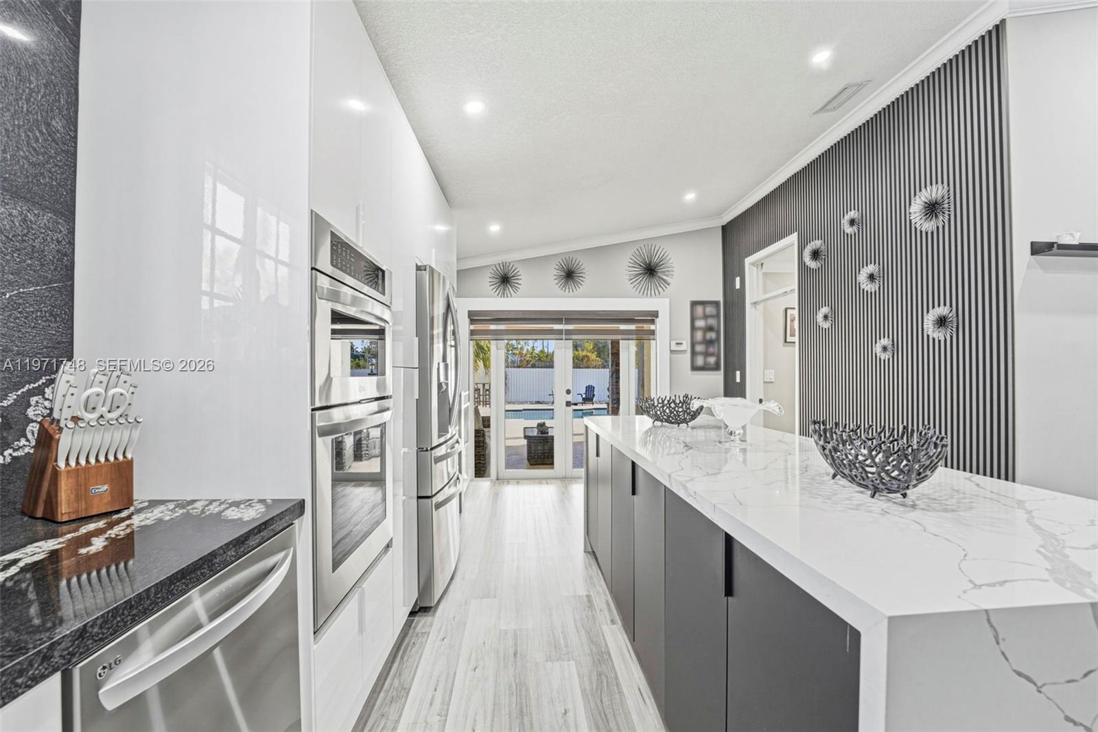 SUPERIOR TRACE - Residential