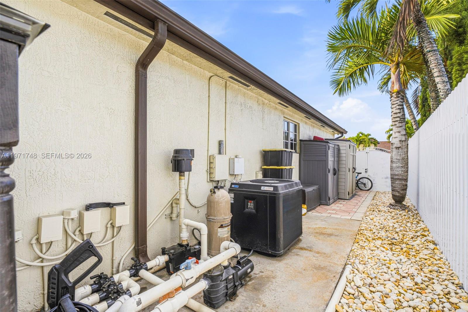 SUPERIOR TRACE - Residential