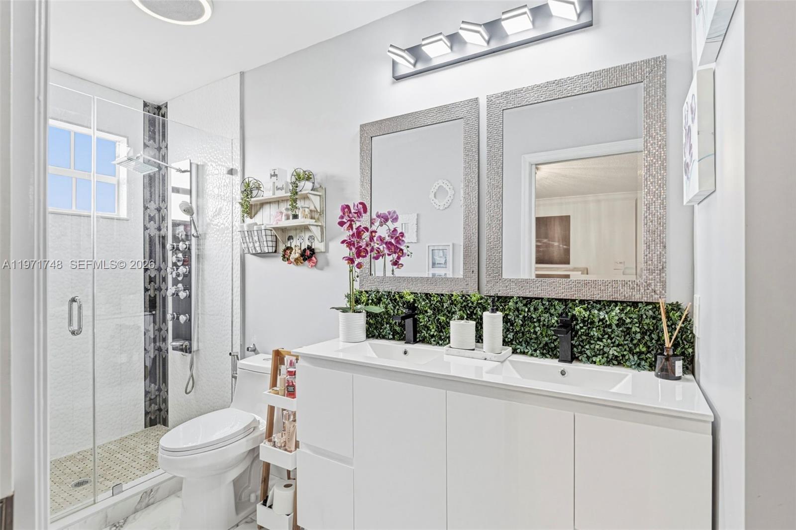 SUPERIOR TRACE - Residential